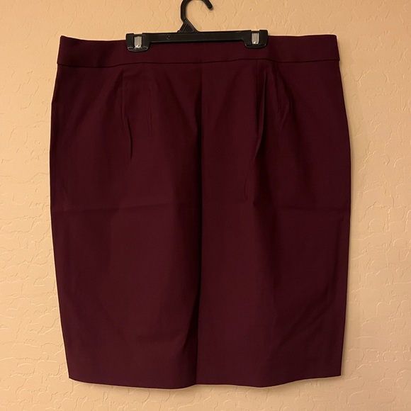 Elle Burgundy Pencil Skirt - Picture 6 of 9